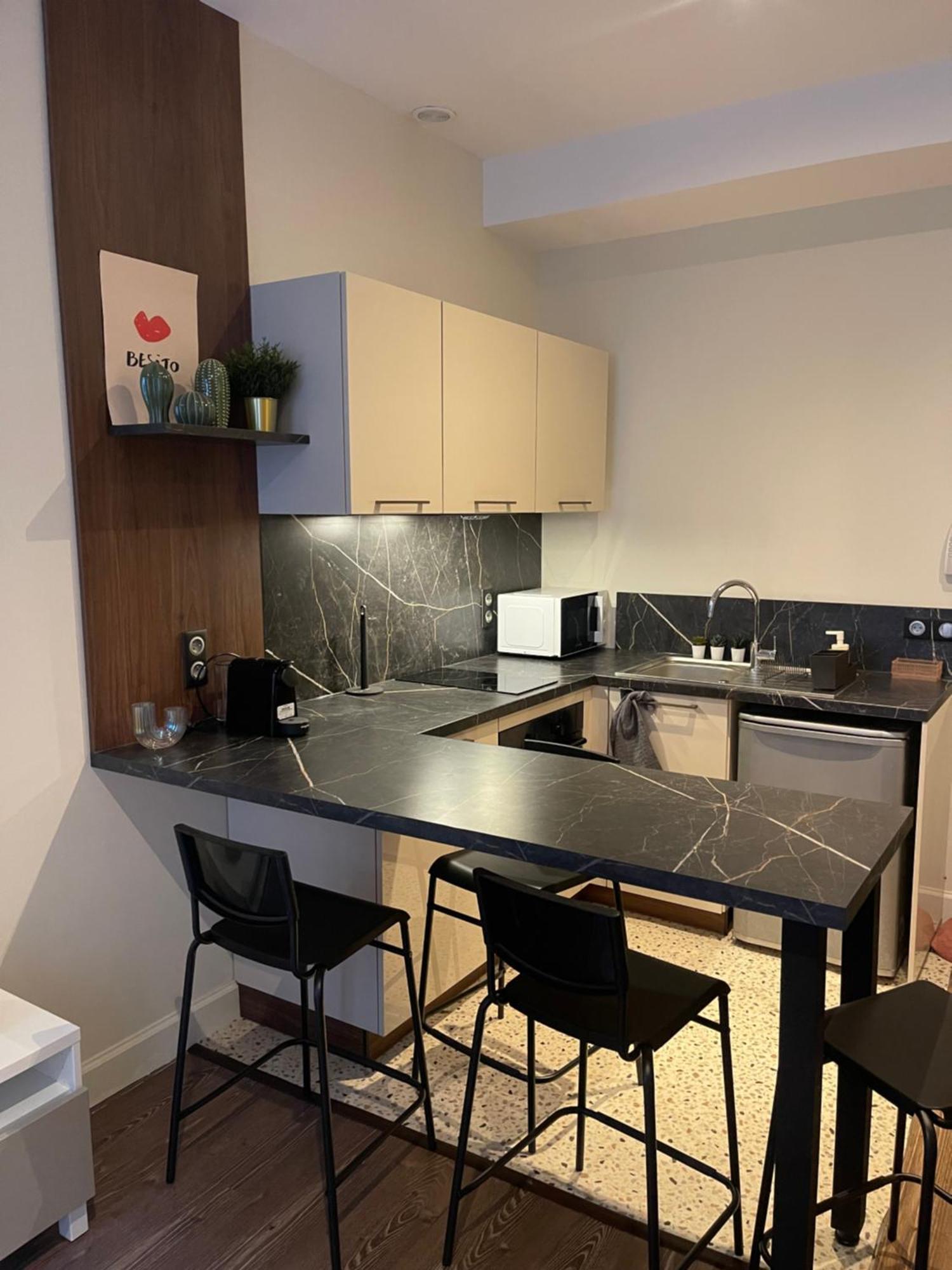 Appartement Au Coeur Du Centre Ville De 카르카손 외부 사진
