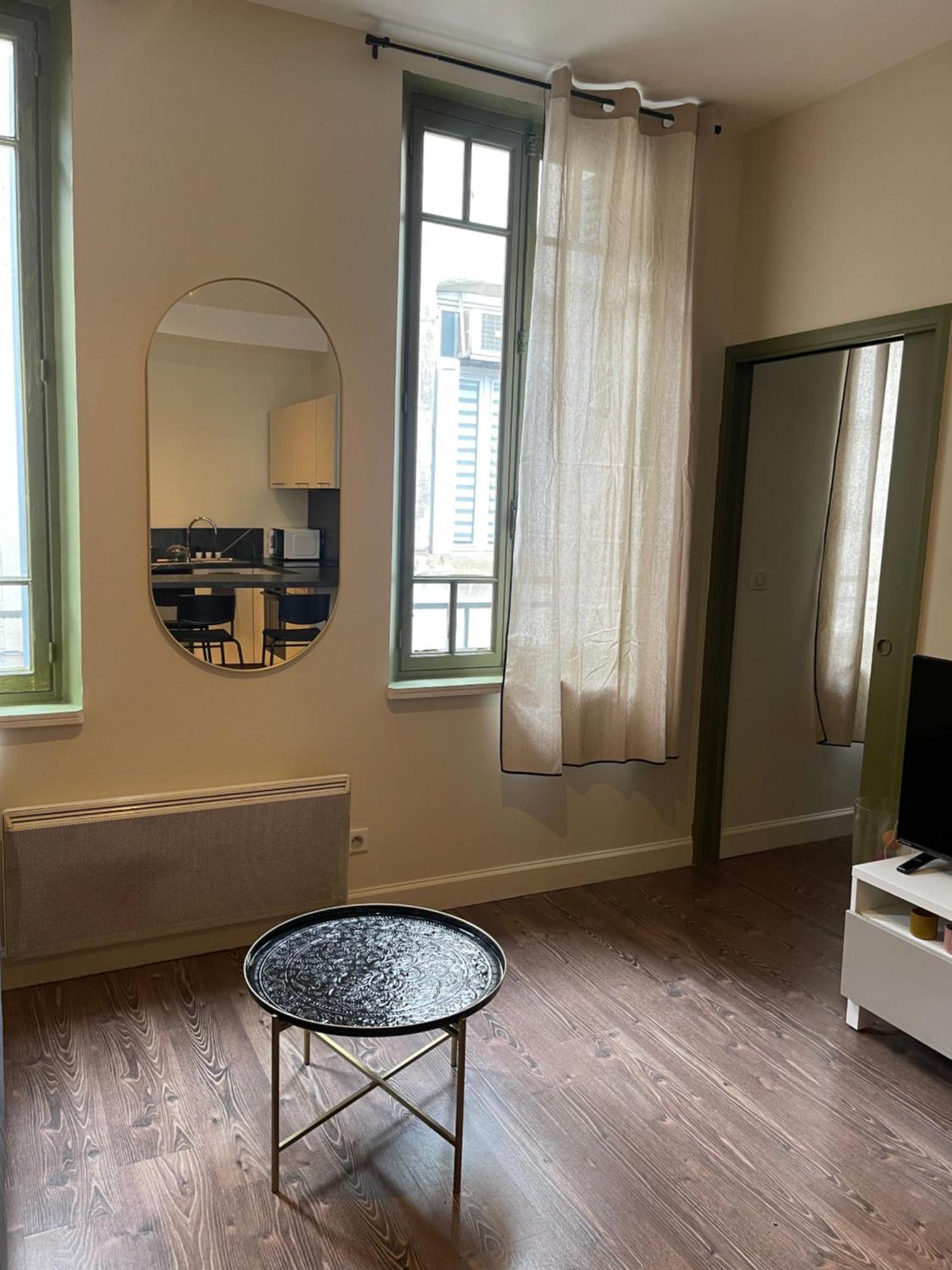 Appartement Au Coeur Du Centre Ville De 카르카손 외부 사진