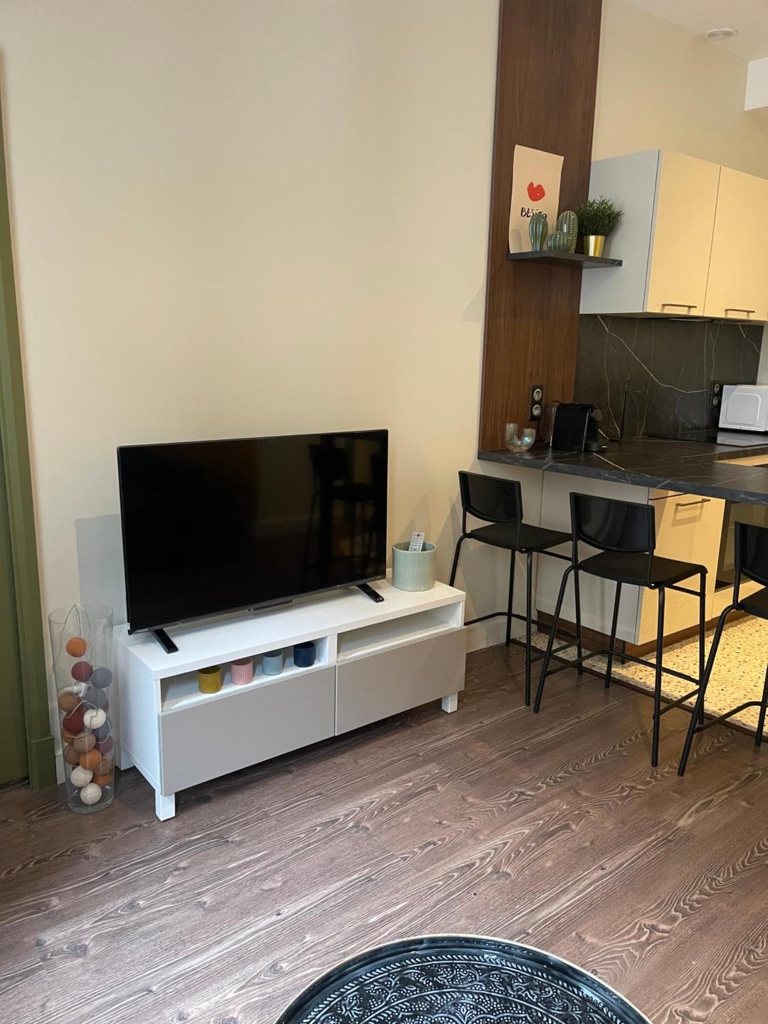 Appartement Au Coeur Du Centre Ville De 카르카손 외부 사진